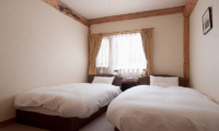 Silver Birch Bedroom with Twin Beds | Upper Hirafu