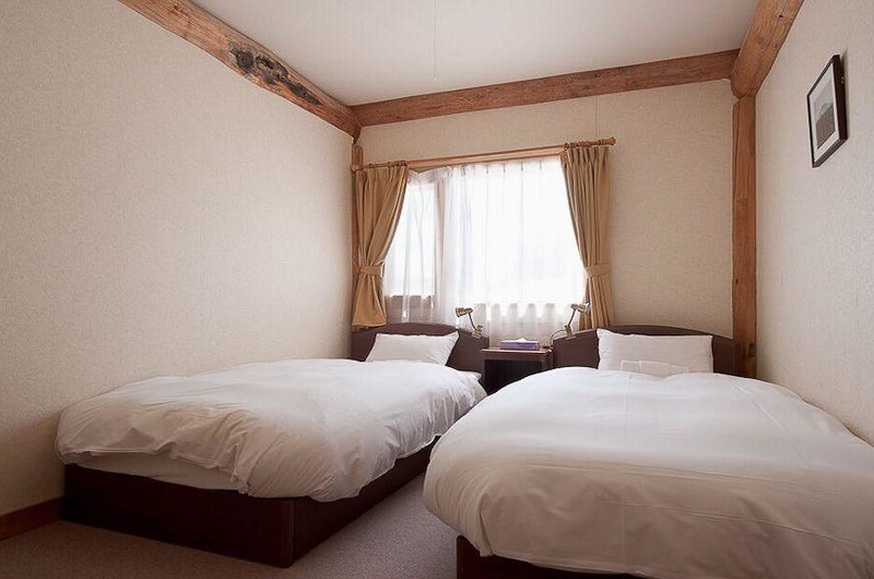 Silver Birch Bedroom with Twin Beds | Upper Hirafu
