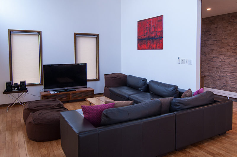 Snowbird Living Area with TV | Annupuri