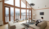 Eagle's Nest Spacious Living Area with Mountain View | West Hirafu