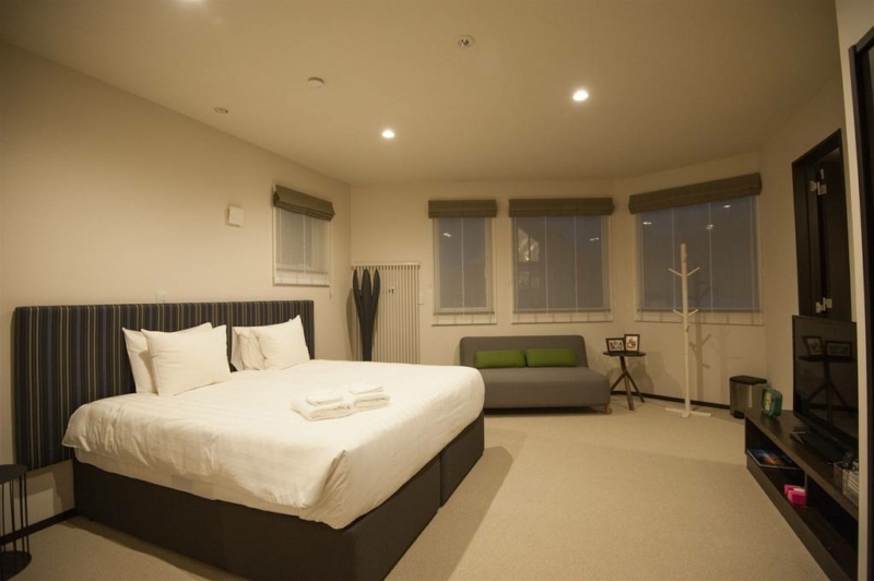Kasumi Bedroom with Sofa | West Hirafu