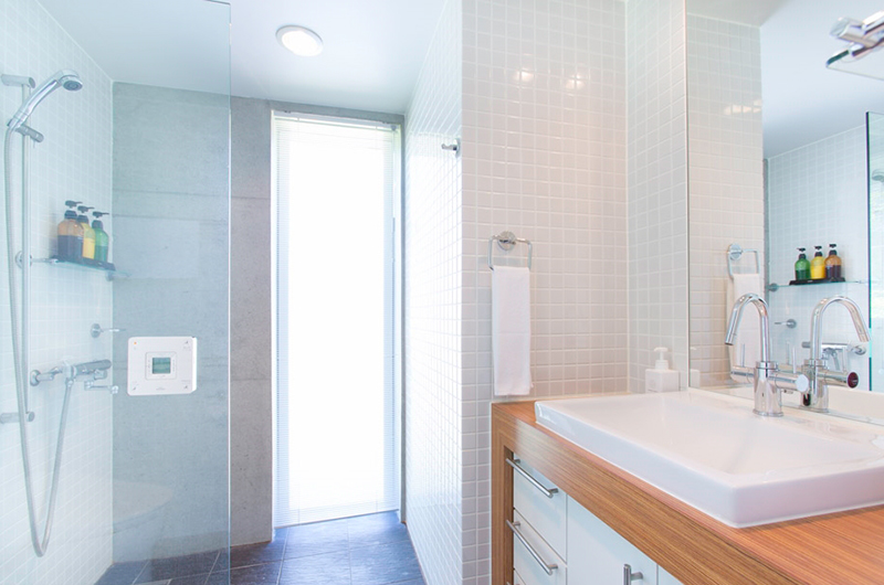 Asanagi Bathroom with Shower | Middle Hirafu