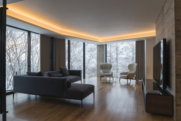 Kozue Penthouse Living Room | Middle Hirafu