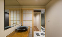 Gresystone Spacious En-Suite Bathroom | Lower Hirafu