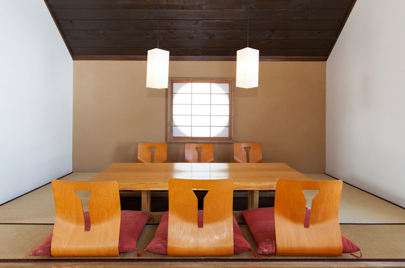 Ginsetsu Indoor Dining Area | Middle Hirafu