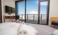 Hirafu 188 Apartments Bedroom with Mountain View | Upper Hirafu
