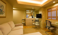 M Hotel Suite Living Area with Study Table | Middle Hirafu