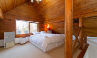 Nupuri Cottage King Size Bed | Lower Hirafu