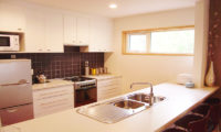 Yuki Yama Apartments Kitchen with Utensils | Middle Hirafu