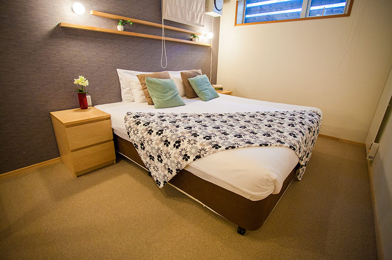 Yuki Yama Apartments Bedroom with Carpet | Middle Hirafu