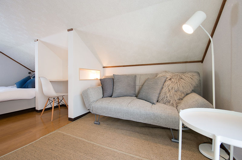 Kuma Cabin Bedroom with Sofa | Lower Hirafu