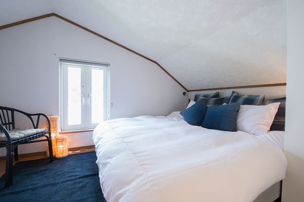 Kuma Cabin King Size Bed | Lower Hirafu