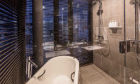 Haven Niseko Penthouse Bathroom | Middle Hirafu