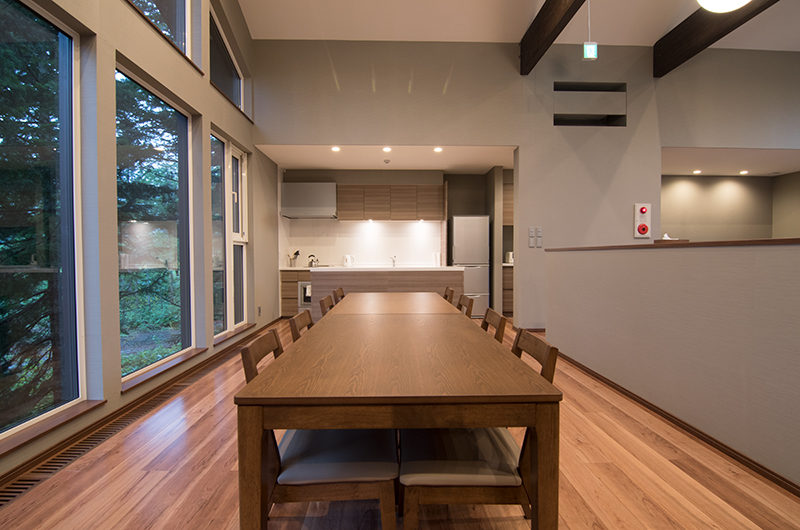 The Trees Chalets Dining Area with Outdoor View | West Hirafu