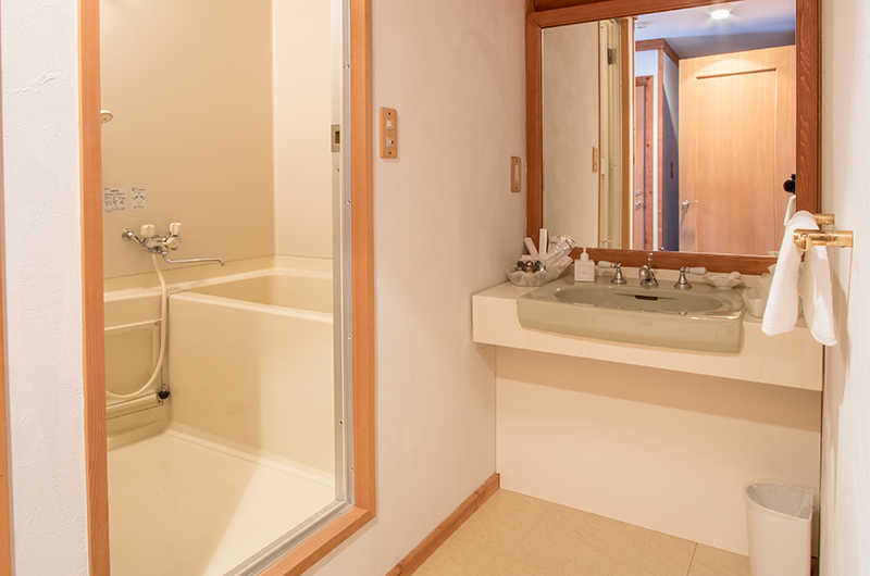 Villa Rusutsu Bathroom with Bathtub | Rusutsu