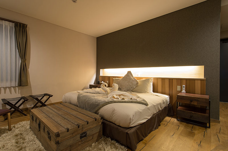 Hakuchozan Bedroom with Wooden Floor | Lower Hirafu