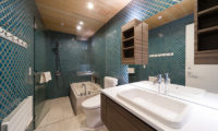Amo 54 Bathroom with Bathtub | Upper Wadano