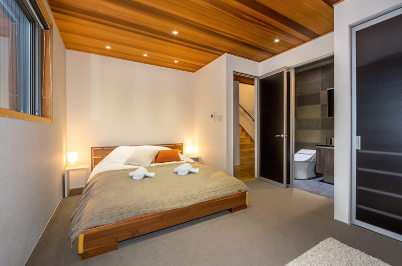 Phoenix Cocoon Bedroom and En-Suite Bathroom | Lower Wadano