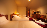 Marillen Hotel Triple Bedroom with TV | Happo Village