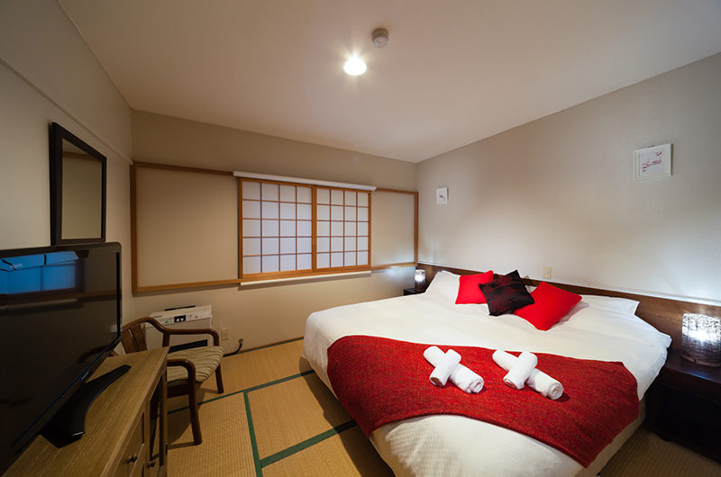Luna Hotel Bedroom with TV | Upper Wadano