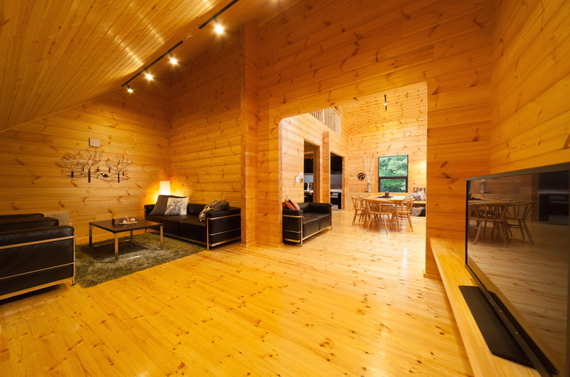 Wadano Woods Chalets Family Area with TV | Lower Wadano