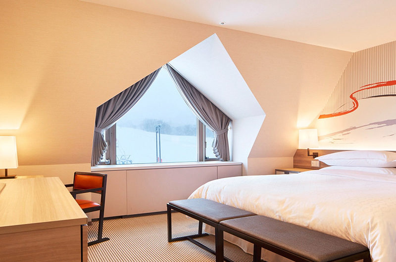 Sheraton Kiroro Hokkaido Resort Bedroom with Window | Kiroro