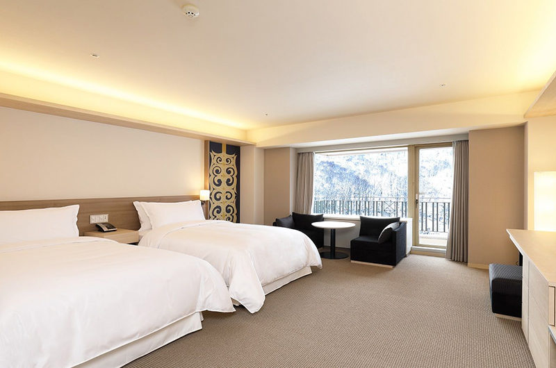 The Kiroro, A Tribute Portfolio Hotel Twin Bedroom with Seating Area | Kiroro