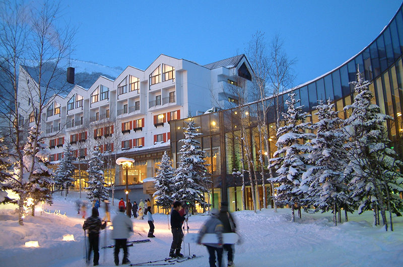 Rusutsu Resort Hotel Outdoor Area with Snow | Rusutsu