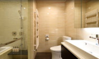 Mountain Side Bathroom with Bathtub | Upper Wadano