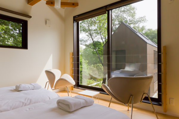 Gakuto Villas Twin Bedroom with View | Hakuba Valley