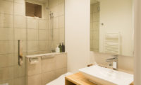 Yuzuki Bathroom with Shower | Lower Hirafu