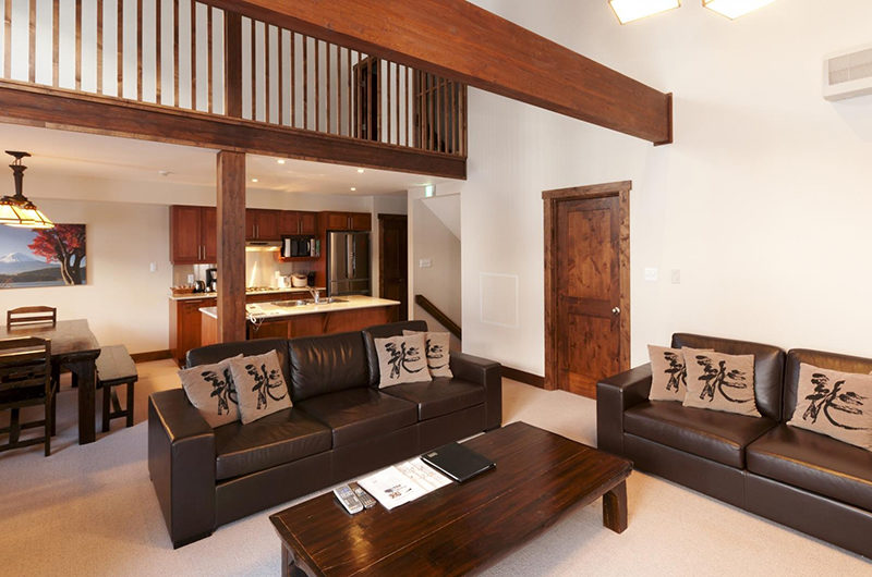 Ishi Couloir A Living Area with Center Table | East Hirafu