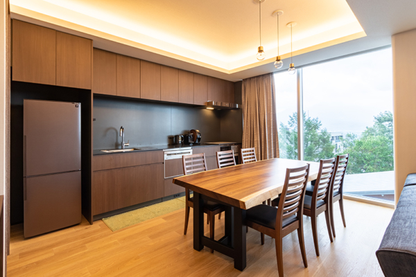 Suishou Kitchen and Dining Area with View | Upper Hirafu
