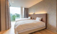 Suishou Twin Bedroom with Wooden Floor | Upper Hirafu