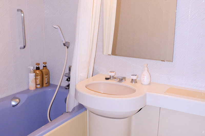 Hakuba Gateway Hotel Bathroom with Bathtub | Happo Village