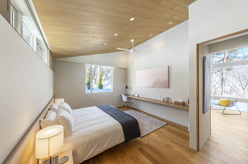 Sakka Rocks Chalet Bedroom with Study Table and Wooden Floor | Upper Wadano