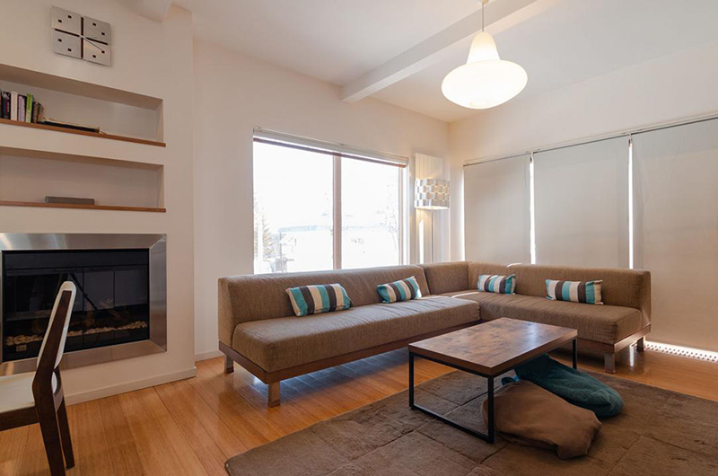 Snow Fox Living Area with Fireplace | Lower Hirafu