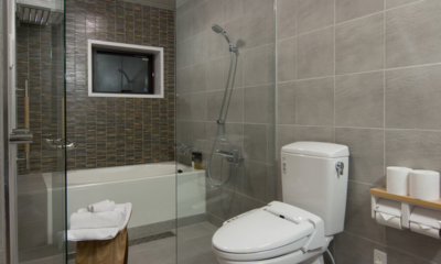 Koharu Resort Hotel and Suites Two Bedroom Apartment Bathroom | Upper Wadano