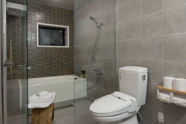 Koharu Resort Hotel and Suites Two Bedroom Apartment Bathroom | Upper Wadano