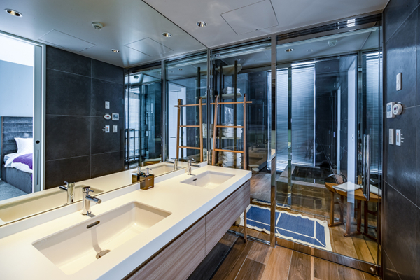 Niseko Ichiseko Apartments Bathroom Master Bedroom